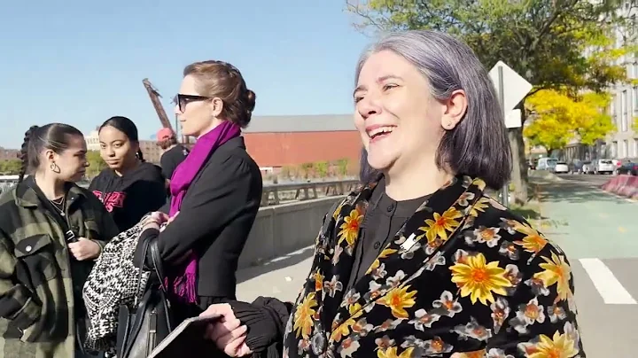 Cruelties and Curiosities: Queens tour guide gives...