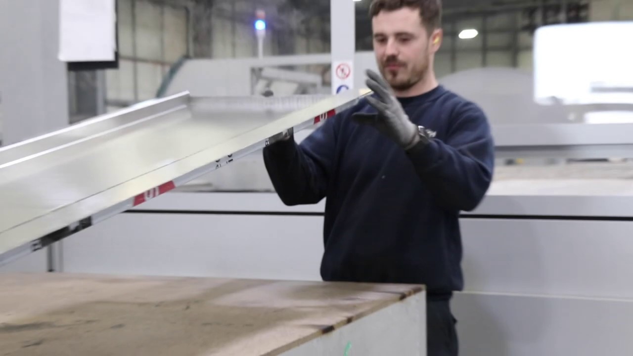 So Tech Machine Sotech's brand new Salvagnini Panel Bending Machine in action - YouTube
