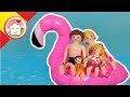 Playmobil en español Con el flotador de flamenco en el lago - La familia Hauser