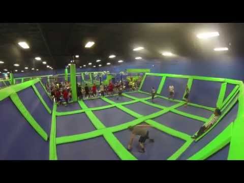 Video: AirHeads Trampoline Arena sa Orlando