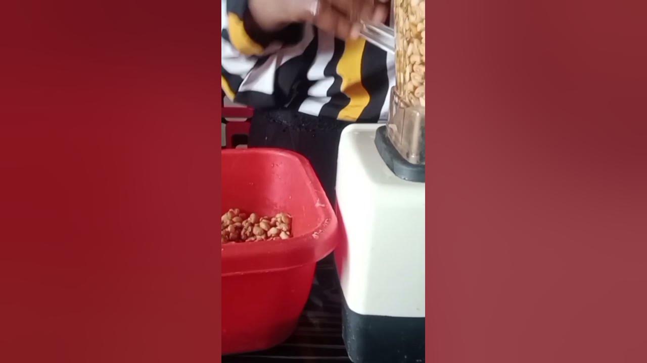 Easy way to peel your beans back for moi moi with just your blender