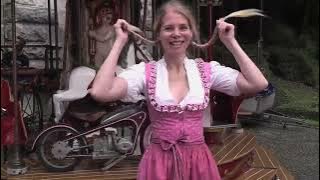 Bavarian Girls Talk with Singing Oktoberfest Musical Yodl