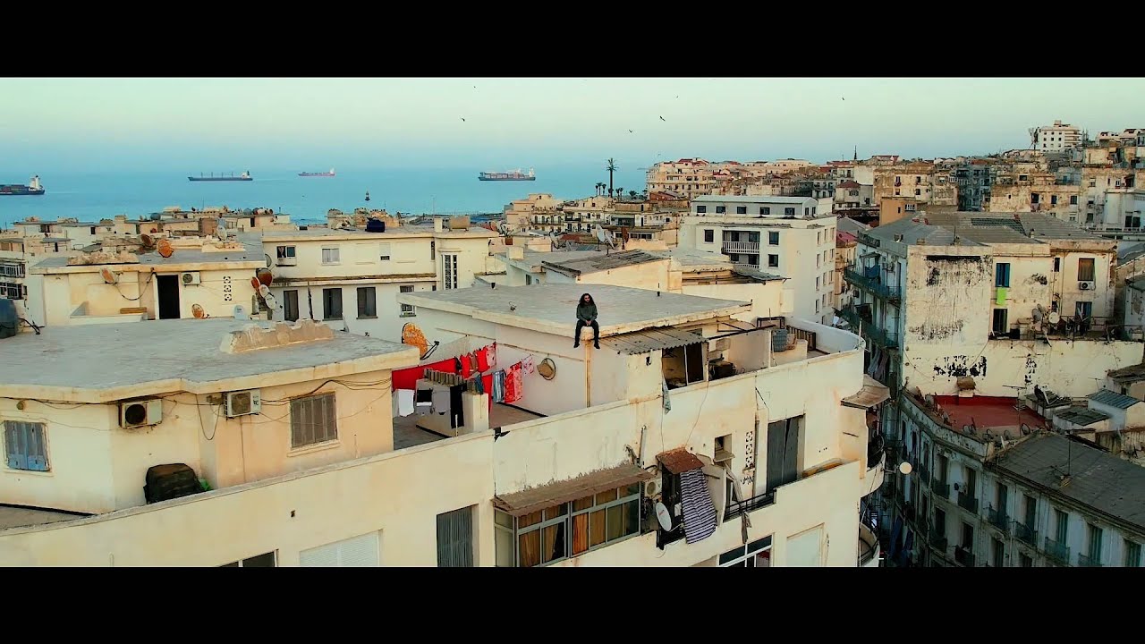 GUYJIN - DOUCEMENT (Clip Officiel)