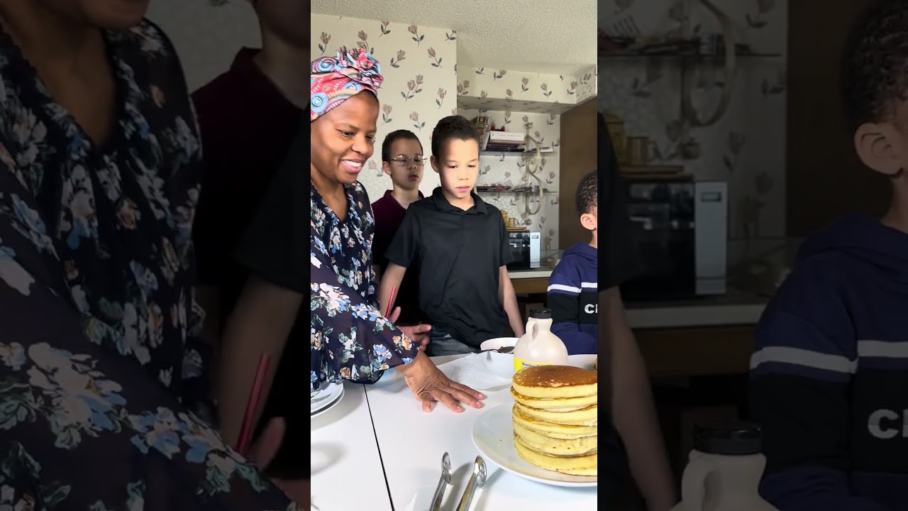 Что на завтрак? Давайте накормим моих четверых детей.