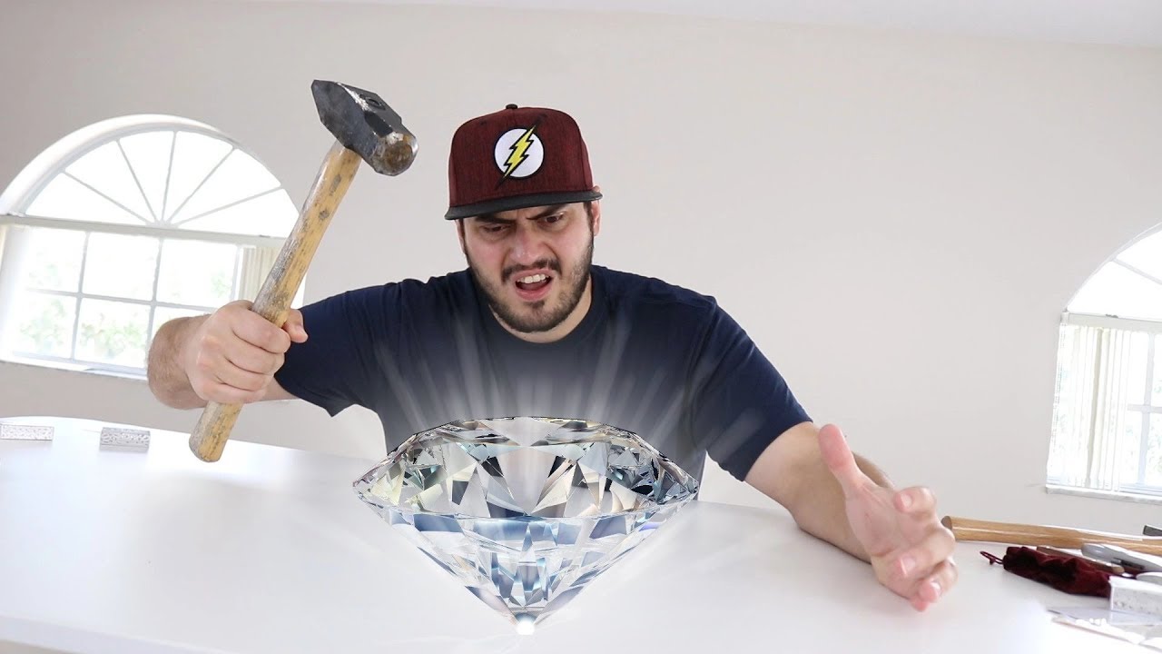 O que quebra um diamante?