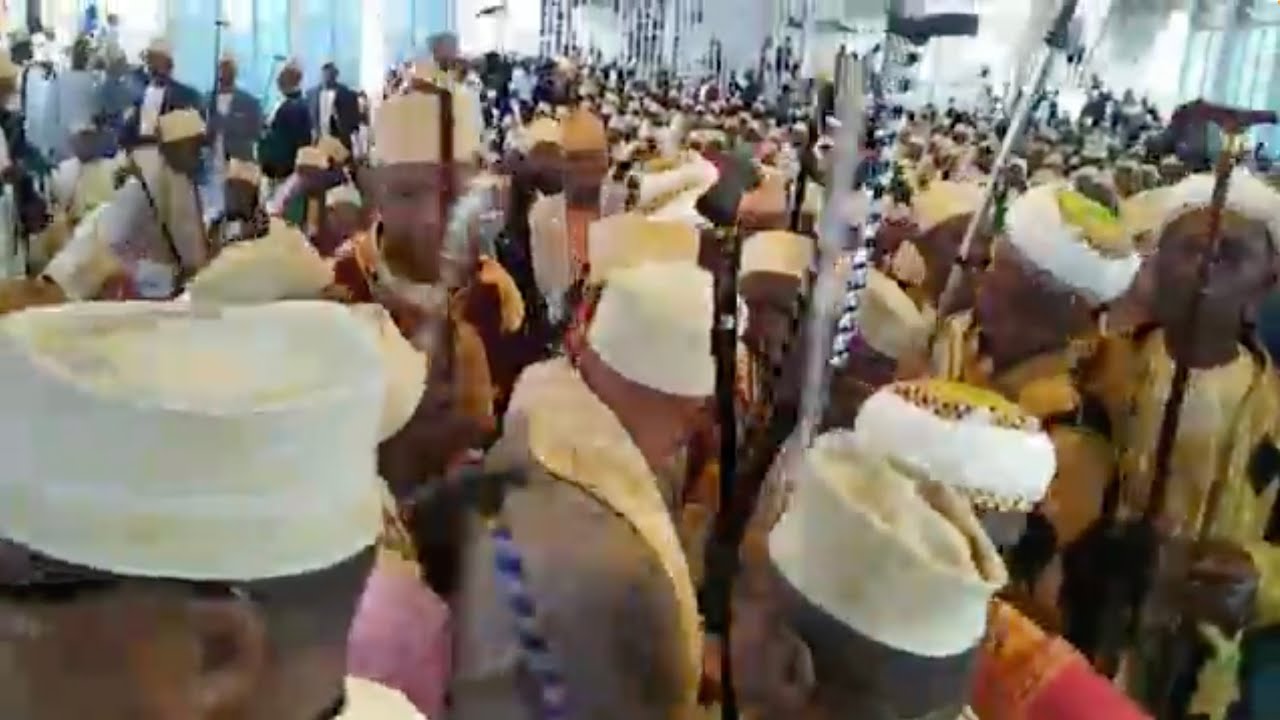 Mandza ya Mboudé : Madjlis de l'inspecteur Dialo