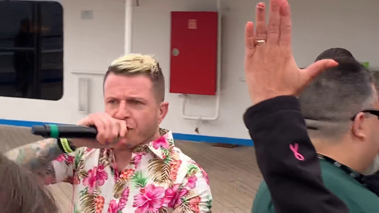 Atreyu - Right Side Of The Bed - Live @ Shiprocked 2019