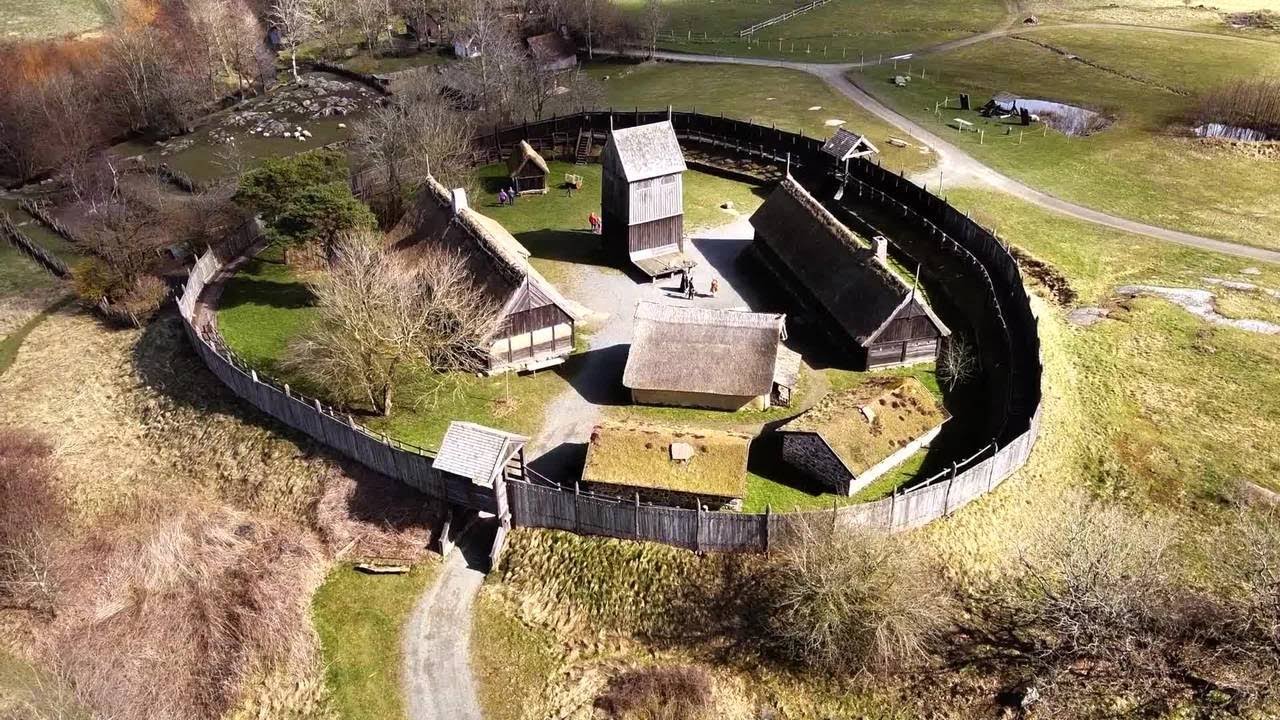 Vi besøger Bornholms Middelaldercenter YouTube