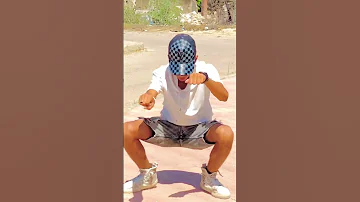 انت متعرفش انا ابن مين 