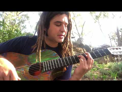Spanish Guitar lesson- Chord and Melody at the same time!