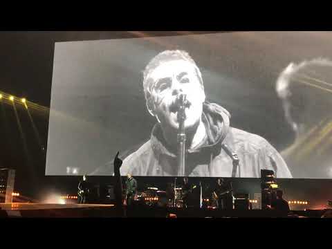 " Some Might Say ", Liam Gallagher at F1 Singapore Grand Prix 2018