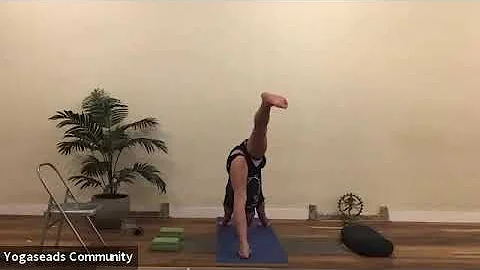 Iyengar yoga with Peter de Lange