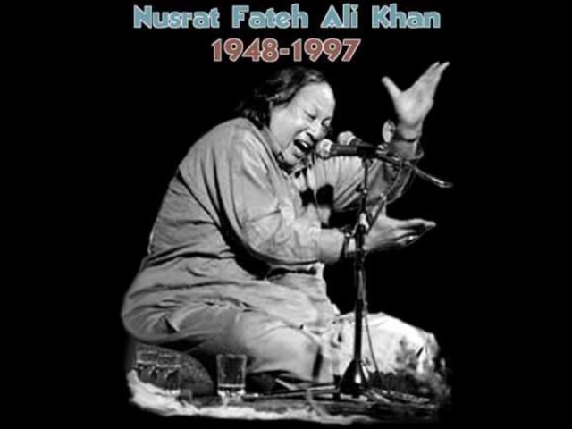 Sanu Ek Pal Chain Na Aave   Nusrat Fateh Ali Khan class=