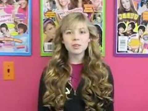 Jennette McCurdy from iCarly: Her BEST Gift Ever!