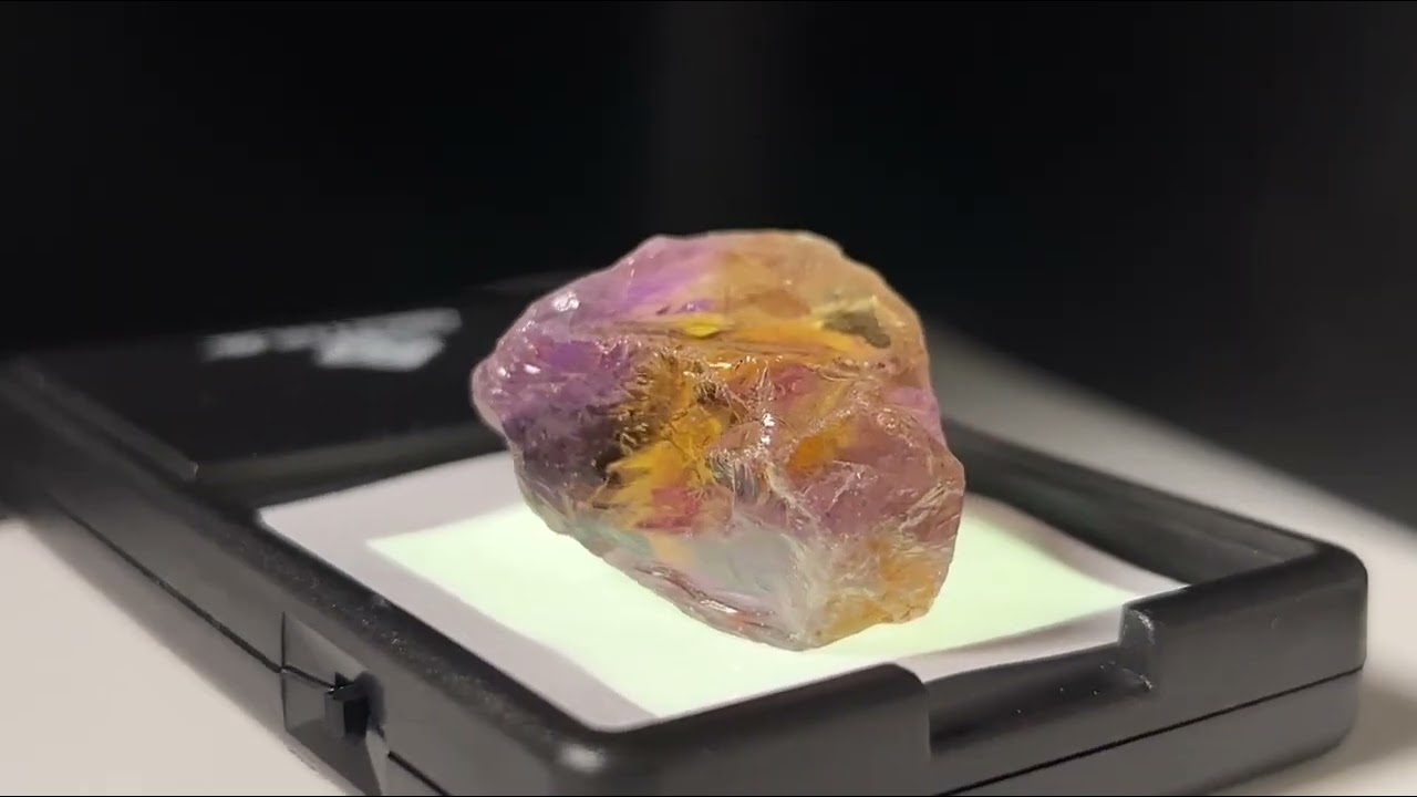 ブラジル産 アメトリン原石② 台座付き | まるまる堂