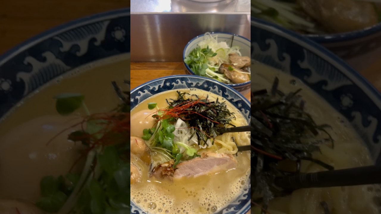 【究極の2択】牡蠣ラーメンか、牡蠣めしか。結局どっちも頼む。