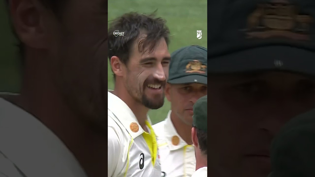 ⁣Starc storms to 300 with unplayable ball #PlayOfTheDay