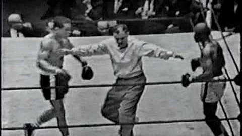 Jose Gonzalez TKO 6 Rubin "Hurricane" Carter, roun...