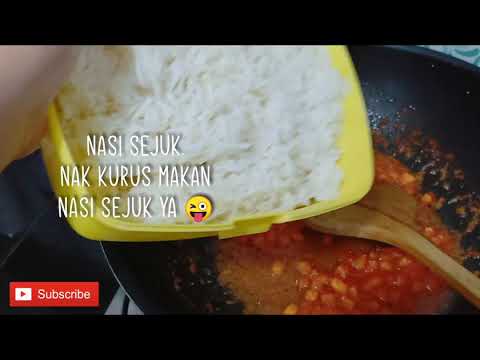 nasi-goreng-ikan-goreng-sedap