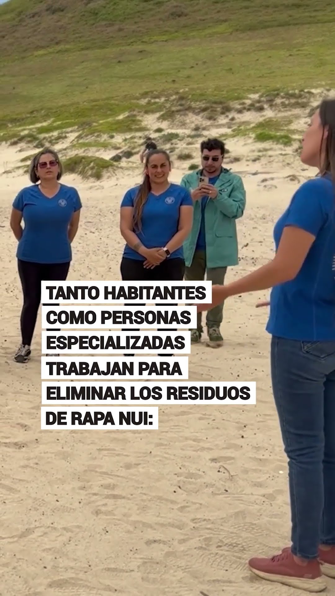 Latam y  la comunidad de Rapa Nui se unieron para retirar los residuos de la isla