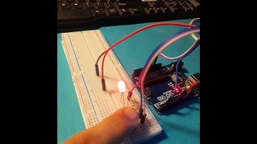Morse Code transmitter using arduino and LED!! #arduino #mechatronics #robotics #project #automation