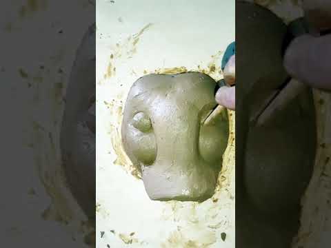 Video: Making Ganesh Idols: Fotky z workshopov Inside Mumbai