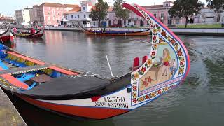 Aveiro et ses moliceiros les bateaux colorés