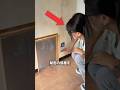 息子に小さな家を建てた母