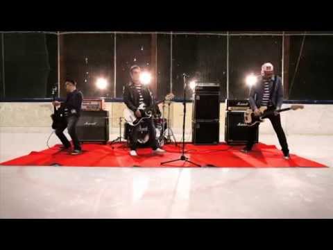The Manges Panic At The Ice Rink Official Video The Manges Panic At The Ice Rink Official Video