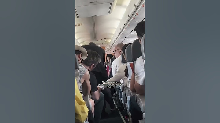 Passageira filma explosão de turbina de avião durante voo