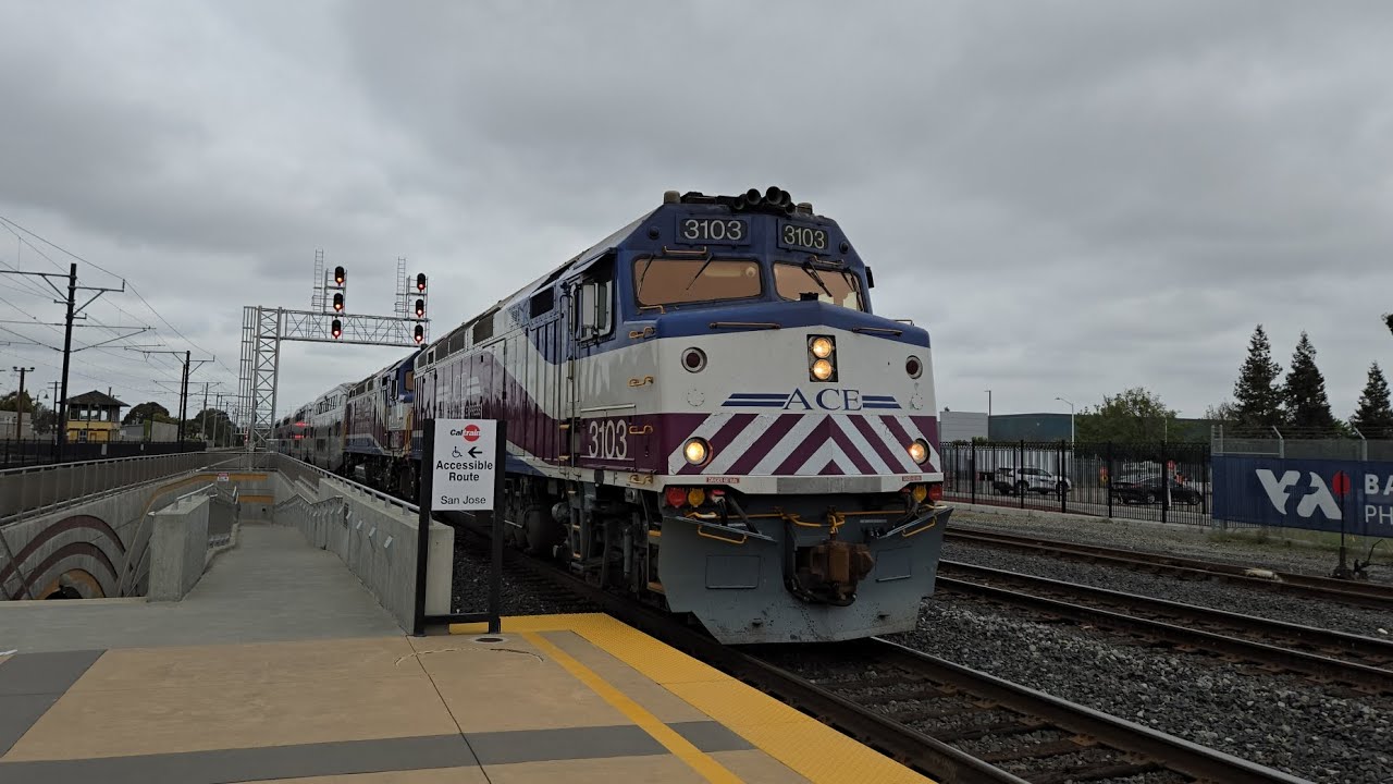 ace-train-07-at-santa-clara-station-with-f40ph-3c-3103-3105-and