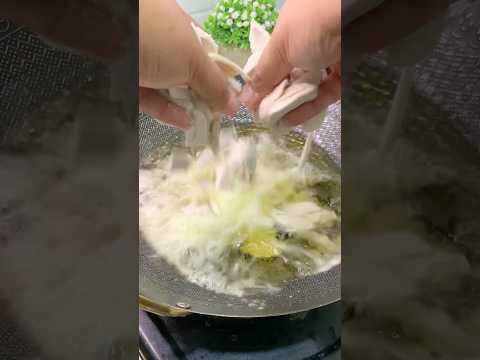 Bikin cemilan basreng buat anak liburan sekolah #basreng #basrengpedas #dapurumidina #shorts