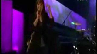 Melanie C - Carolyna (live @ The Late Show) Resimi