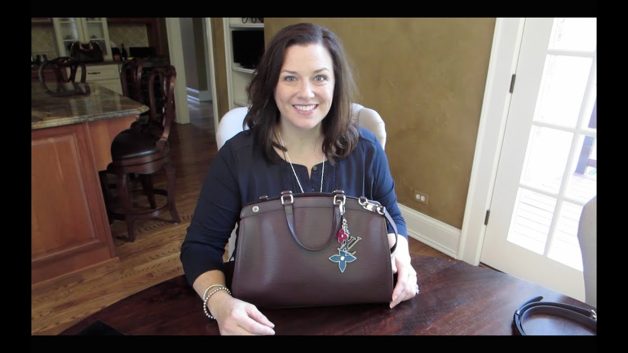 What fits in my Louis Vuitton Brea MM - YouTube