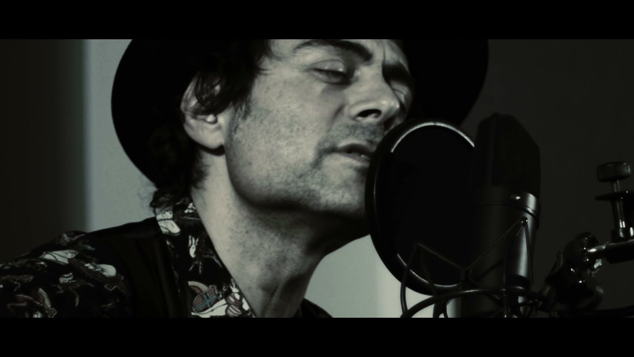YouTube에서 Alex Golding - Hear My Train a Comin' - Jimi Hendrix Cover 보기 YouTube에서 Alex Golding - Hear My Train a Comin' - Jimi Hendrix Cover 보기