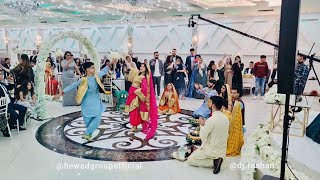 Hewad Group girls and boys dance with the best Afghan DJ Roshan in a wedding in Germany mix new song