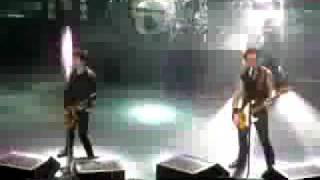 Green Day - Longview [Live @ Fox Theater, Oakland 2009]