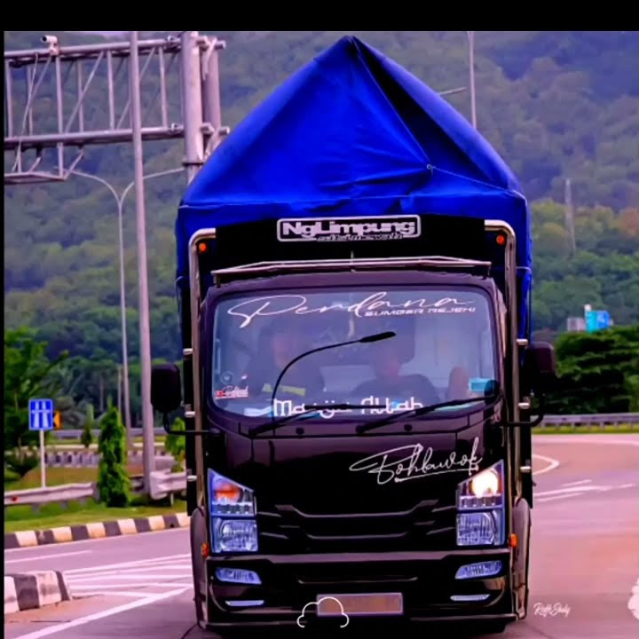 Story WA quotes Truk Isuzu Giga full Hitam BOHLAWOK