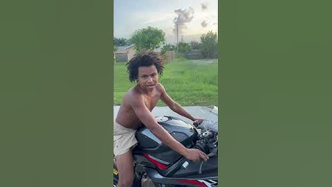 How To Ride A BMW S1000RR 🚀