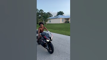 How To Ride A BMW S1000RR 🚀