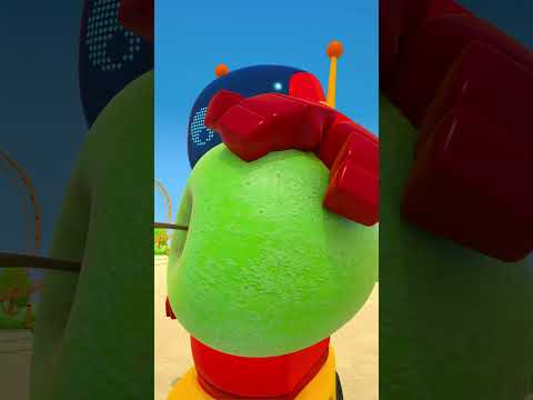 Достаем яблоко и морковь для ЛОШАДОК! 🐴🍏🥕 Мультики для детей Грузовичок Лева #животные #мультик