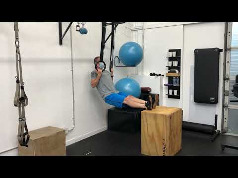 L-Sit Ring Chin Up