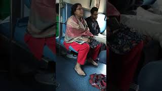 Download lagu গানের কলি গানের কলি