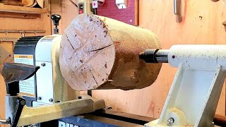 Woodturning - Clack log into a vase !!　【職人技】ひび割れのある丸太から作品が出来る？！