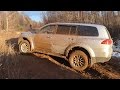 Land Cruiser 100 и Pajero Sport по весенней грязи