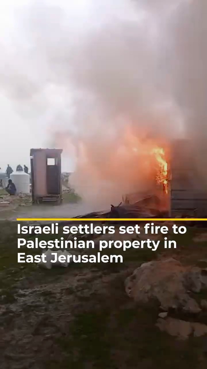 Israeli settlers burn Palestinian property in occupied East Jerusalem | AJ#shorts