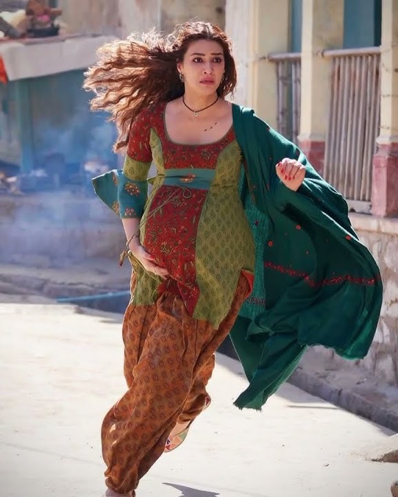 SOME PHOTOS OF MOVIE MIMI 😍🔥 // KRITI SANON 🔥 // #WhatsaapStatus // #Short