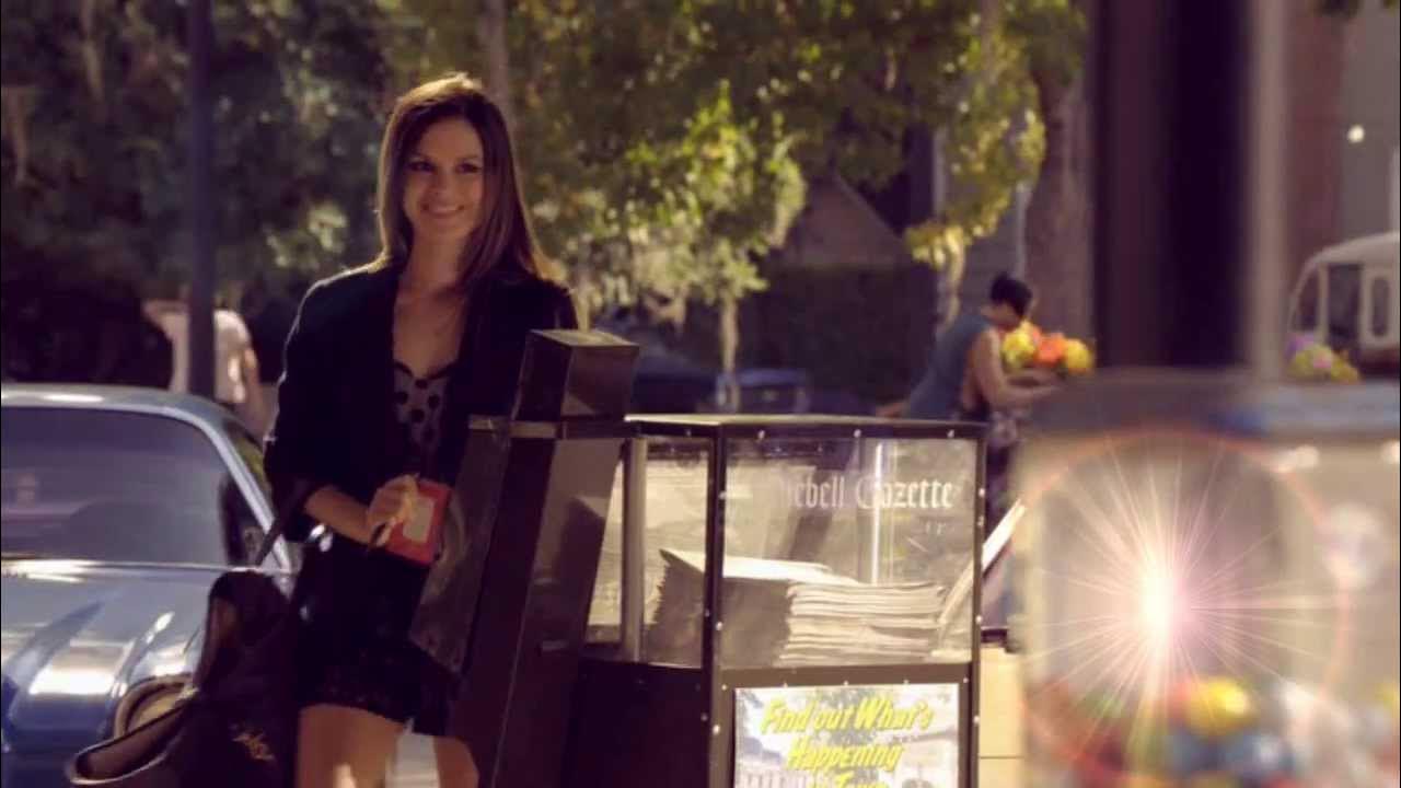 Русской походкой клип. Смешная походка на каблуках. Майкл джексон танец лунная походка. Красивая брюнетка в полный рост. Русской походкой клип.