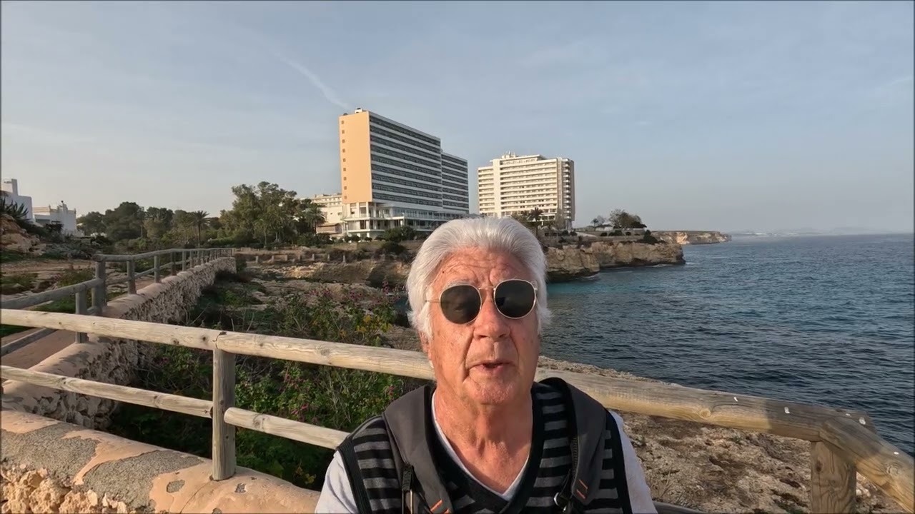 ENP.  Passeig maritim - Cala Antena a Cala Domingos  -  Cales de Mallorca – España