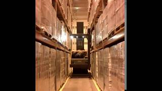 Using VNA to store and full goods to from the racking